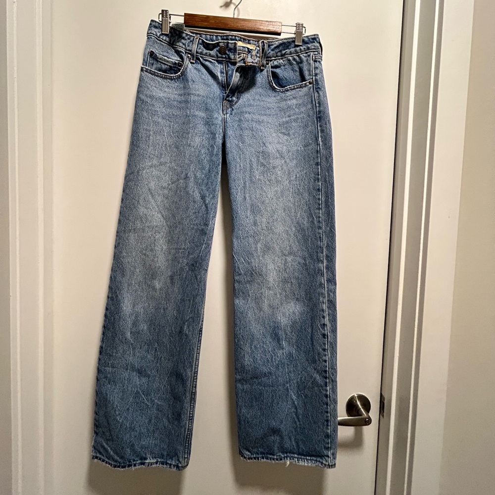 Levi's Women's Straight Leg Jeans — Medium Blue Denim
